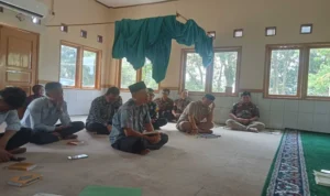 DPRD-Kabupaten-Sukabumi-Hidupkan-Ramadan-dengan-Kajian-hingga-Aksi-Sosial (1)